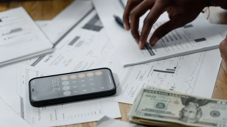 A few huge balances drag the average up
