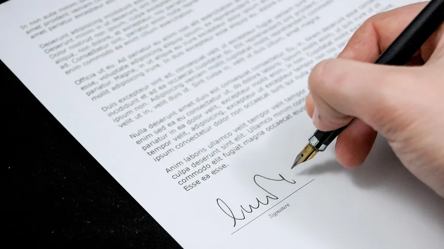 Mobile notary and loan signing agent